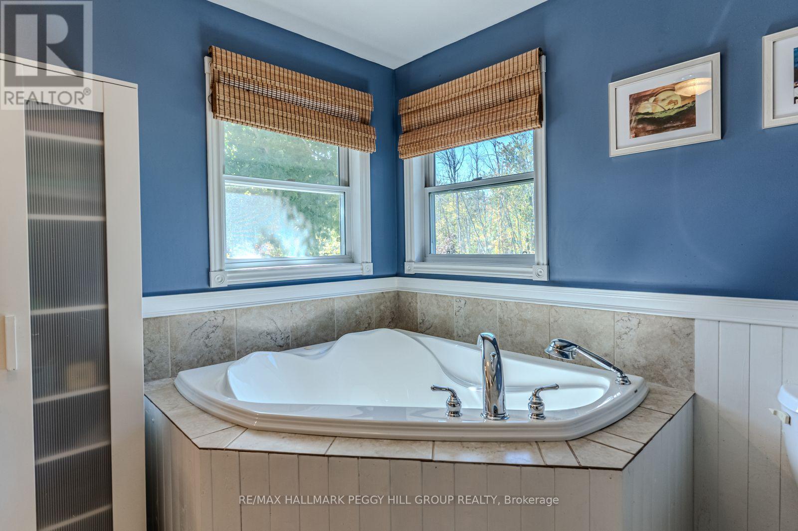3678 Kimberley Street, Innisfil, Ontario  L9S 2L3 - Photo 12 - N12423793