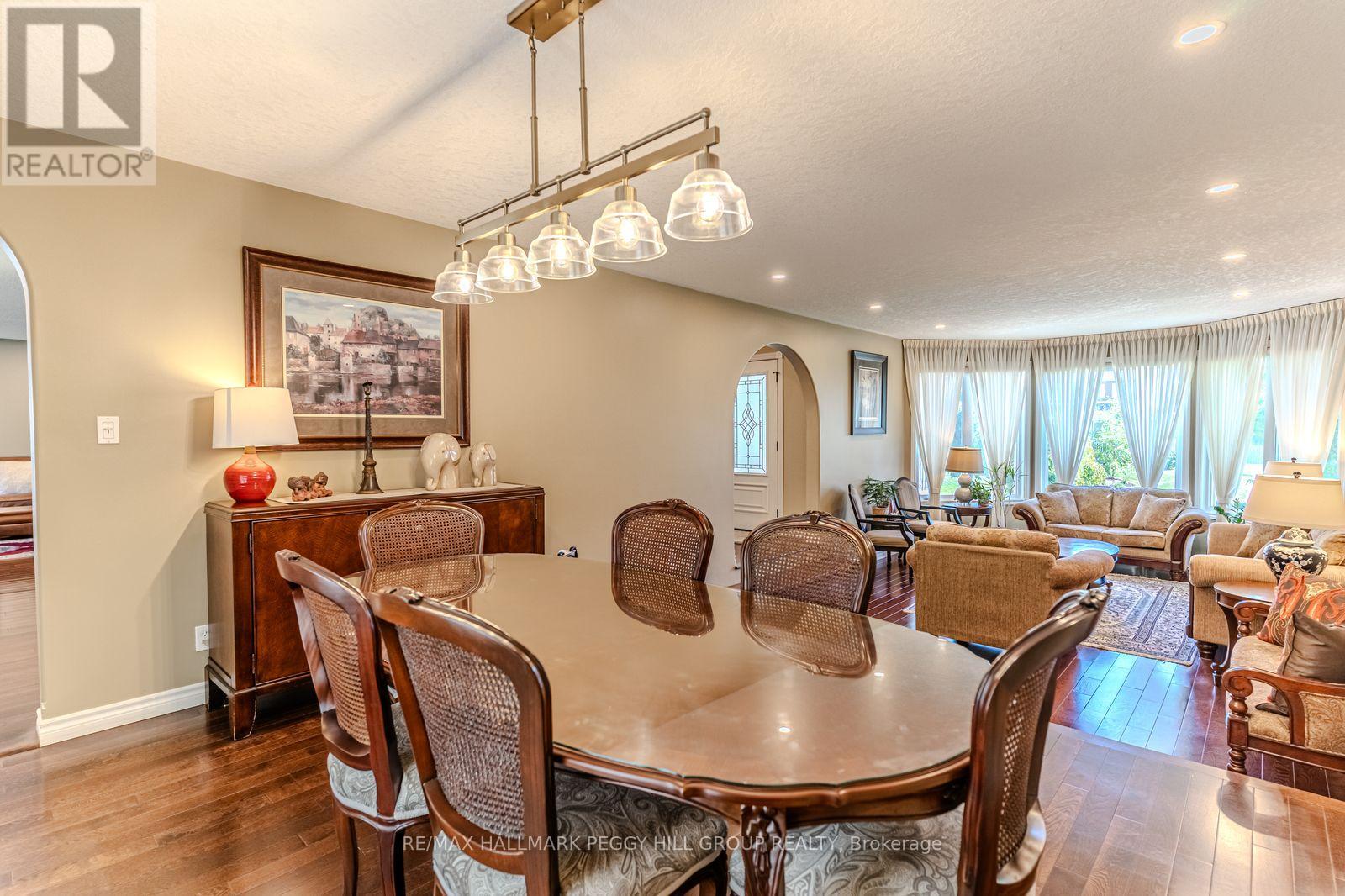 3678 Kimberley Street, Innisfil, Ontario  L9S 2L3 - Photo 8 - N12423793