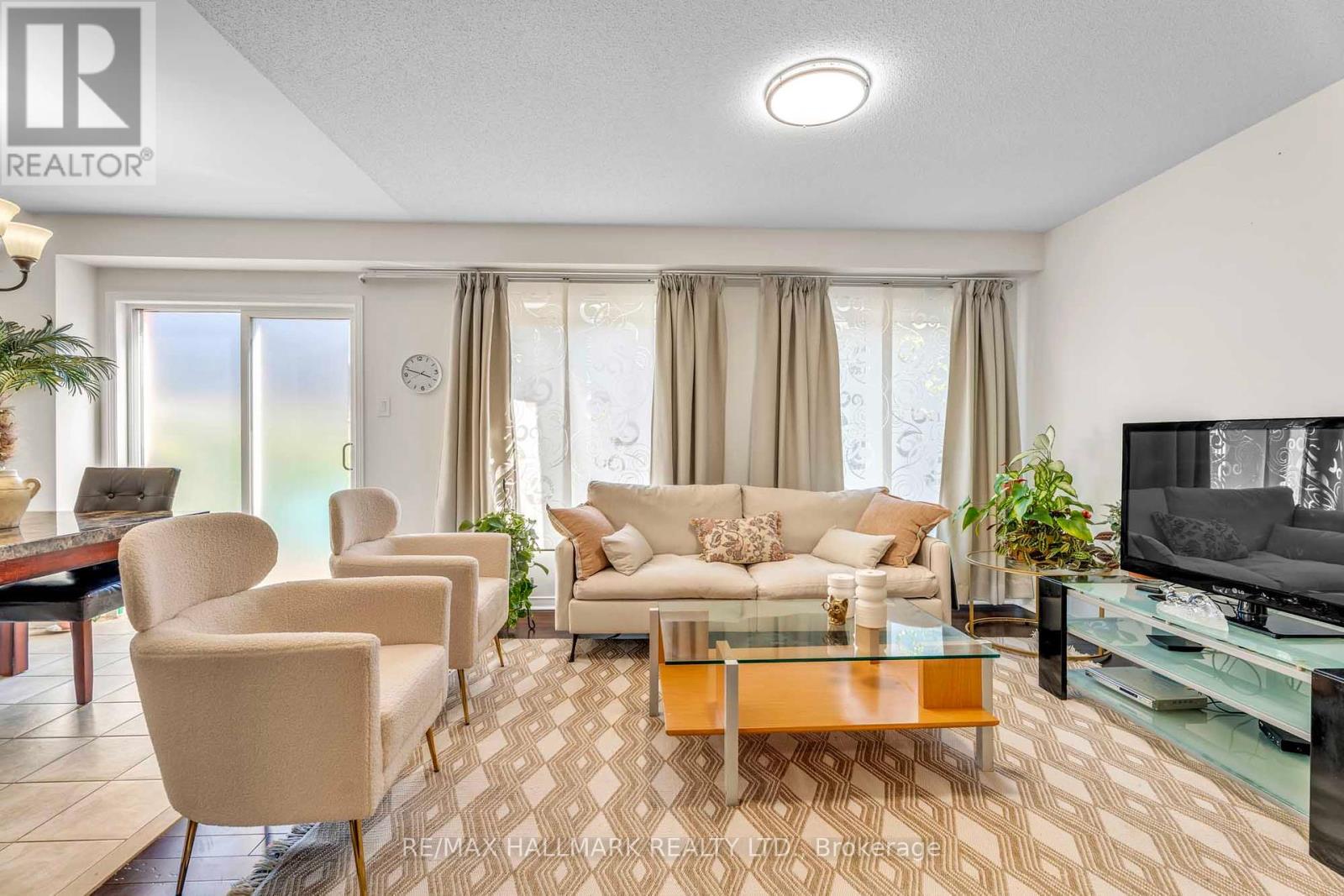 56 Westcliffe Crescent, Richmond Hill, Ontario  L4E 0S2 - Photo 10 - N12423813