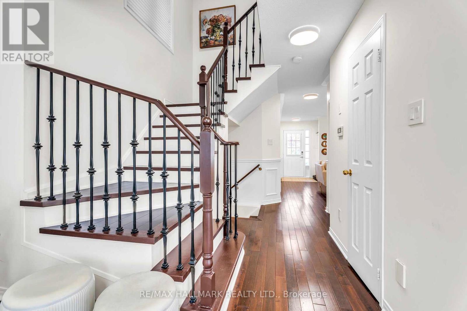 56 Westcliffe Crescent, Richmond Hill, Ontario  L4E 0S2 - Photo 14 - N12423813