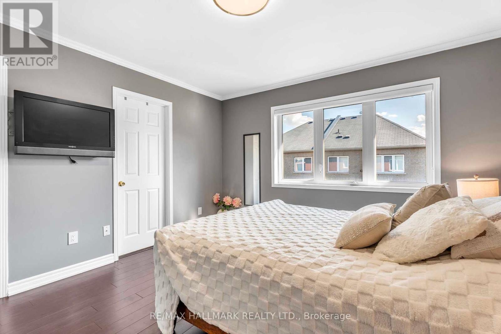56 Westcliffe Crescent, Richmond Hill, Ontario  L4E 0S2 - Photo 21 - N12423813