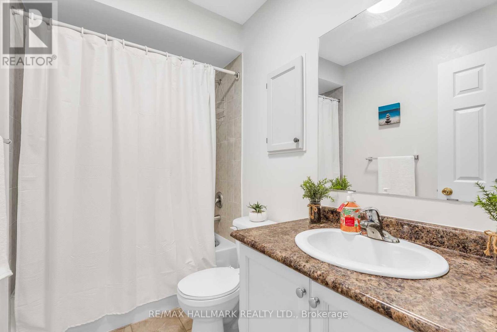 56 Westcliffe Crescent, Richmond Hill, Ontario  L4E 0S2 - Photo 27 - N12423813