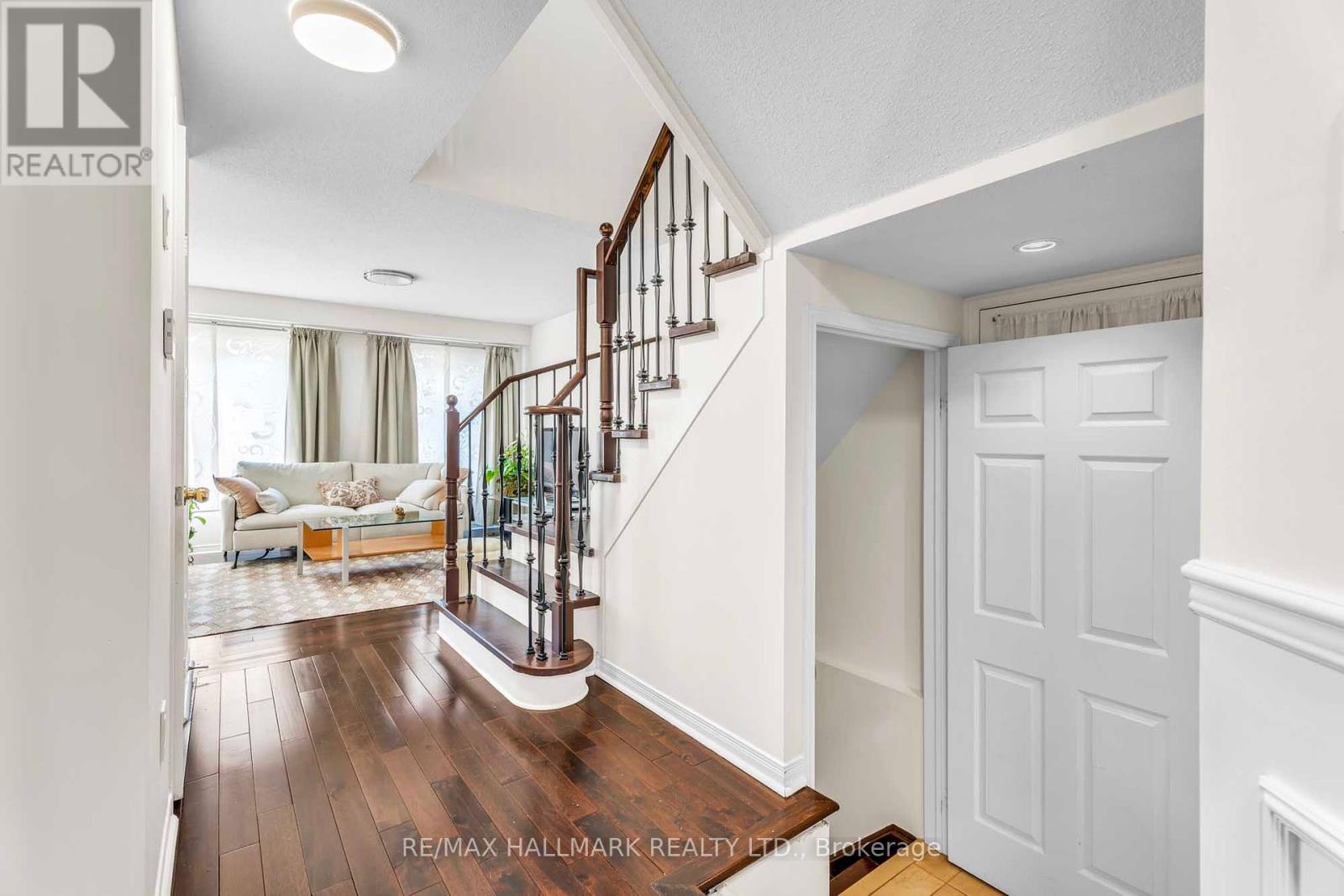 56 Westcliffe Crescent, Richmond Hill, Ontario  L4E 0S2 - Photo 37 - N12423813