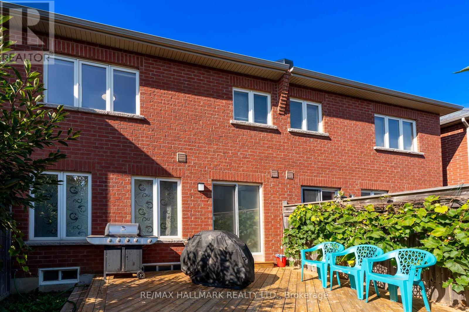 56 Westcliffe Crescent, Richmond Hill, Ontario  L4E 0S2 - Photo 41 - N12423813