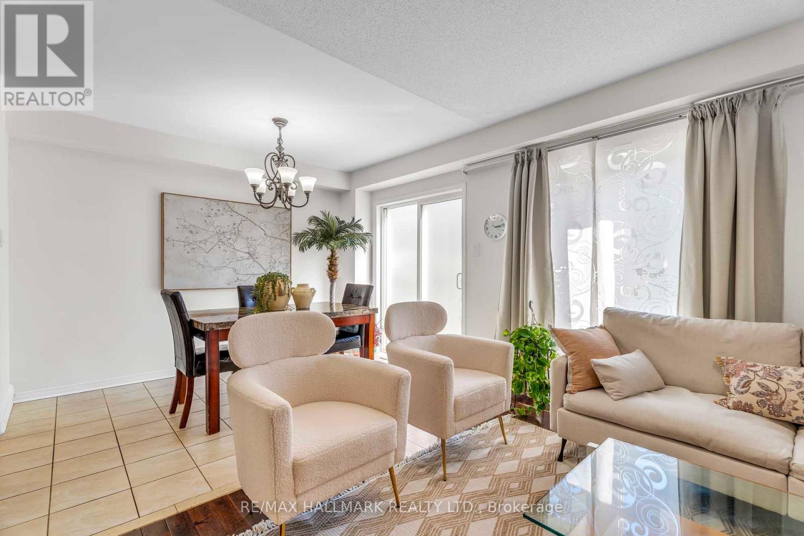 56 Westcliffe Crescent, Richmond Hill, Ontario  L4E 0S2 - Photo 8 - N12423813