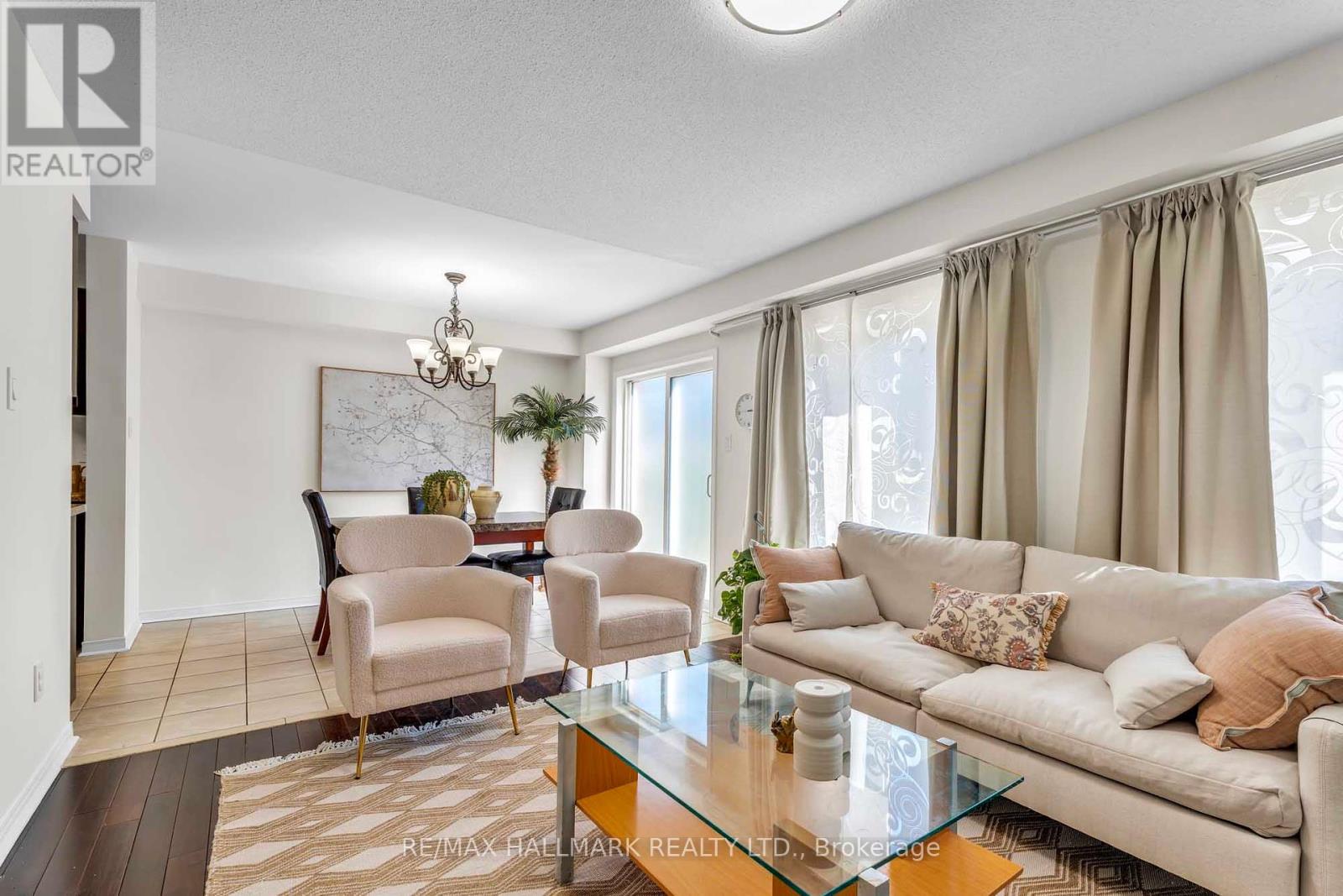 56 Westcliffe Crescent, Richmond Hill, Ontario  L4E 0S2 - Photo 9 - N12423813