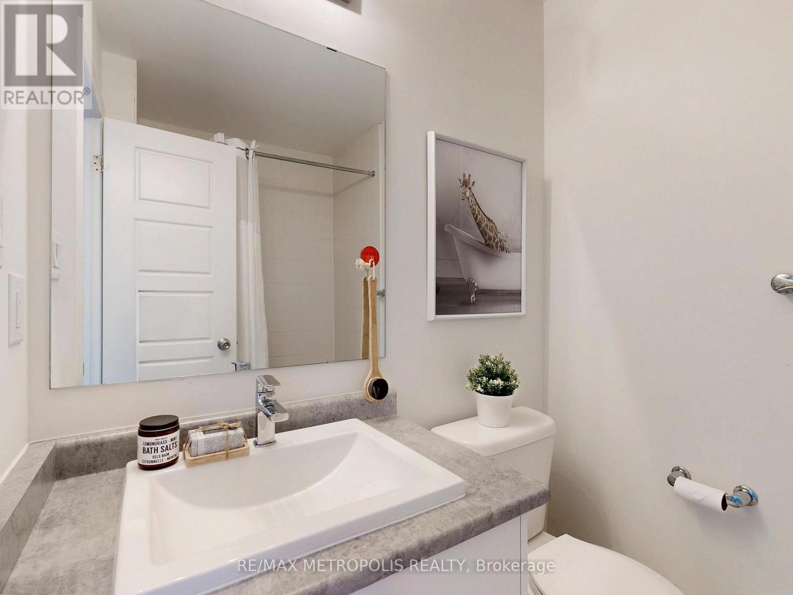 135 Bravo Lane, Newmarket (Woodland Hill), Ontario  L3X 0L2 - Photo 13 - N12423822