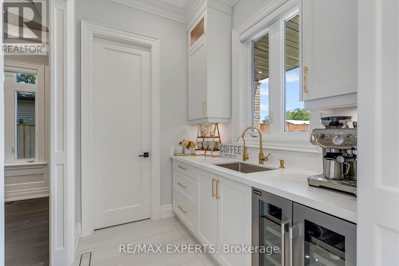 6131 Hillsdale Drive, Whitchurch-Stouffville, Ontario  L4A 3B7 - Photo 18 - N12423864