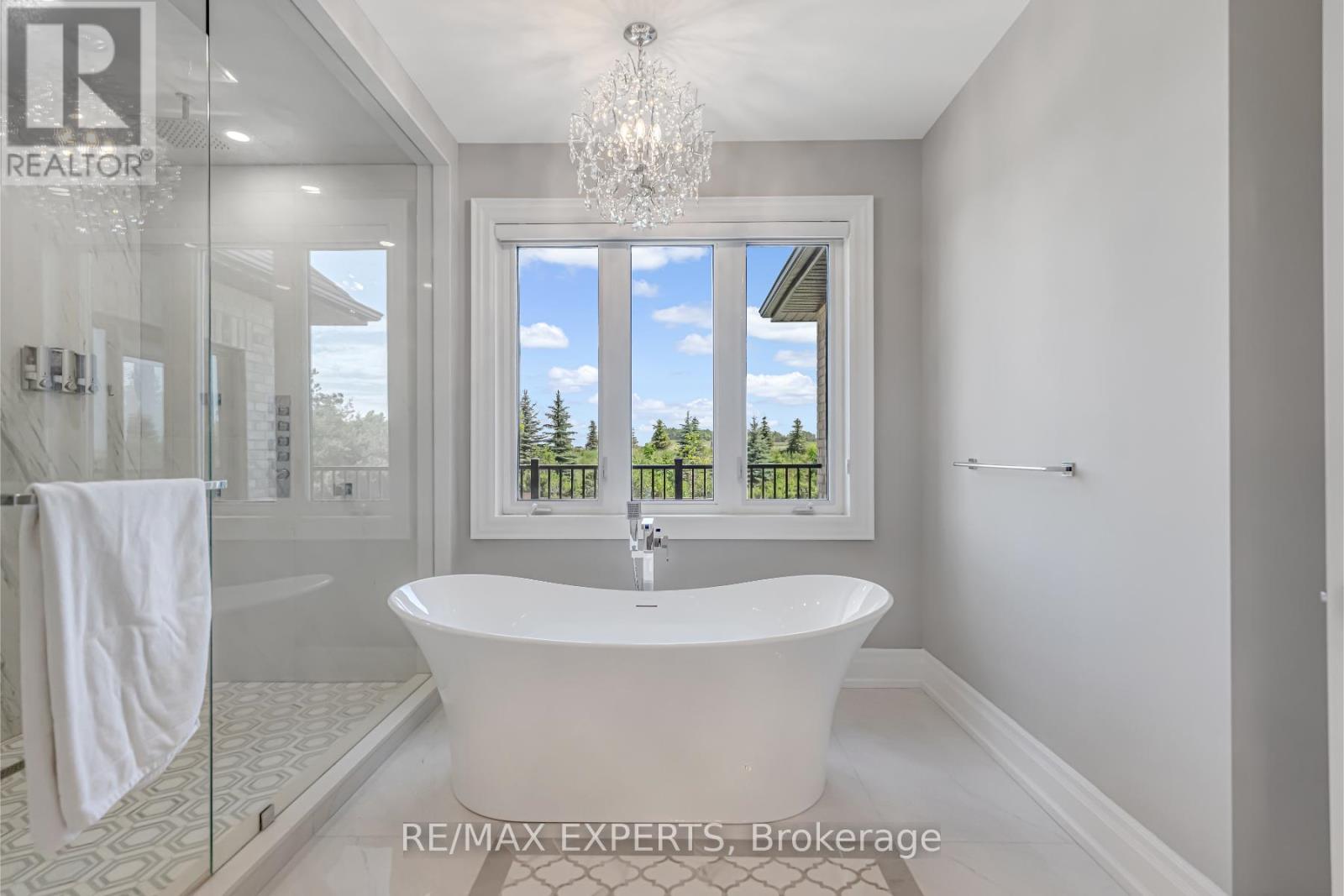 6131 Hillsdale Drive, Whitchurch-Stouffville, Ontario  L4A 3B7 - Photo 26 - N12423864