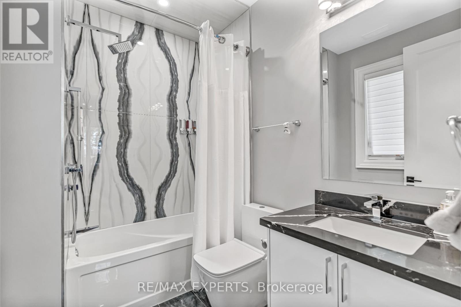 6131 Hillsdale Drive, Whitchurch-Stouffville, Ontario  L4A 3B7 - Photo 32 - N12423864