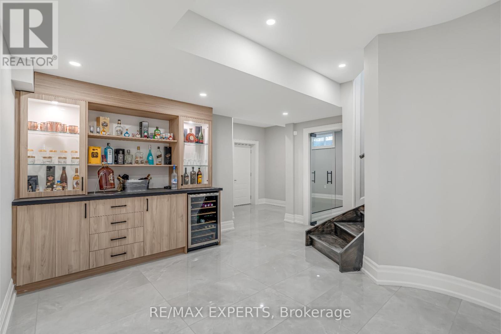 6131 Hillsdale Drive, Whitchurch-Stouffville, Ontario  L4A 3B7 - Photo 36 - N12423864