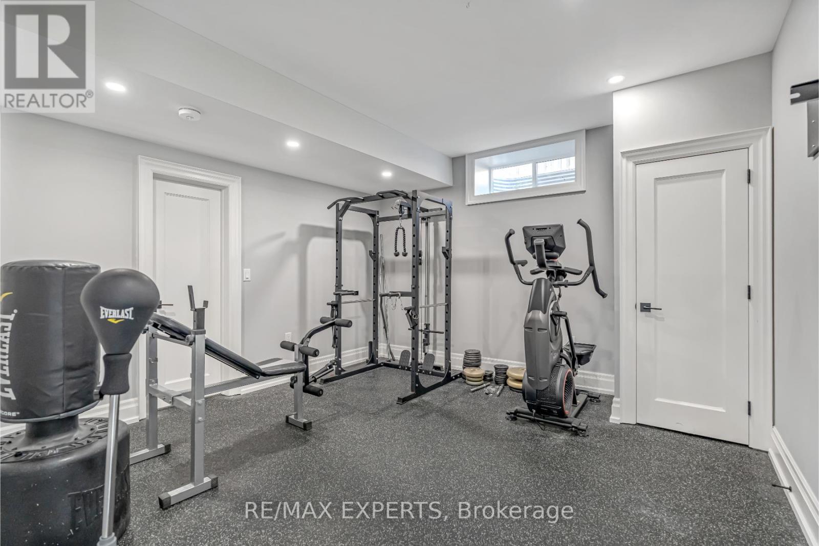 6131 Hillsdale Drive, Whitchurch-Stouffville, Ontario  L4A 3B7 - Photo 37 - N12423864