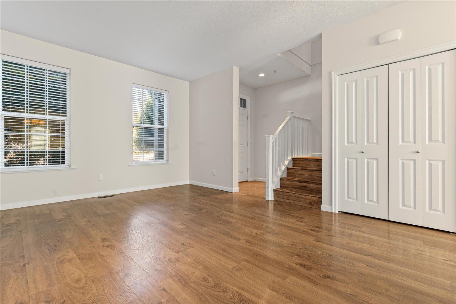 6834 208 Street, Langley, British Columbia  V2Y 0M3 - Photo 10 - R3050394