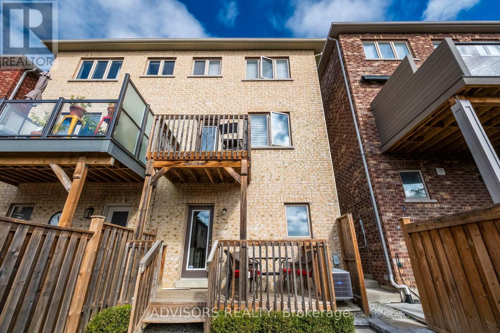 21 Ypres Road, Toronto (Keelesdale-Eglinton West), Ontario  M6M 1N9 - Photo 40 - W12380827