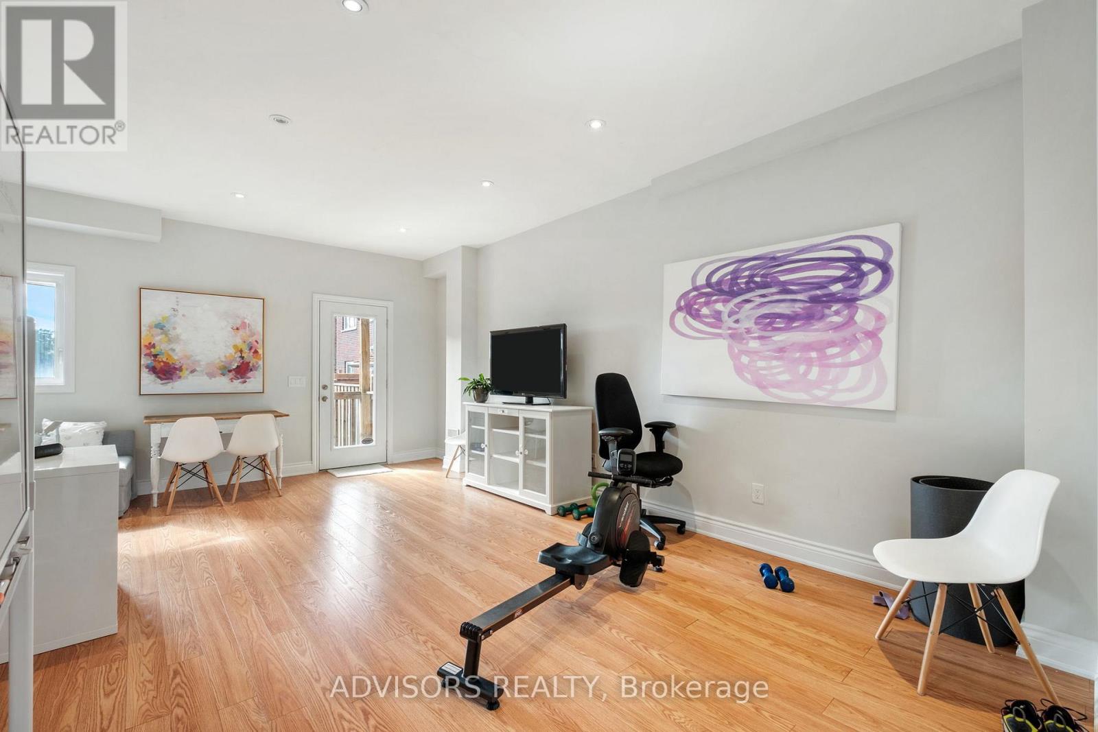 21 Ypres Road, Toronto (Keelesdale-Eglinton West), Ontario  M6M 1N9 - Photo 33 - W12380827