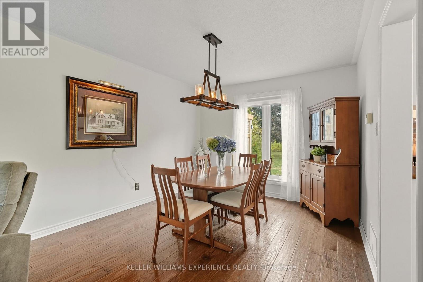 99 Highland Drive, Oro-Medonte, Ontario  L0L 2L0 - Photo 11 - S12423713