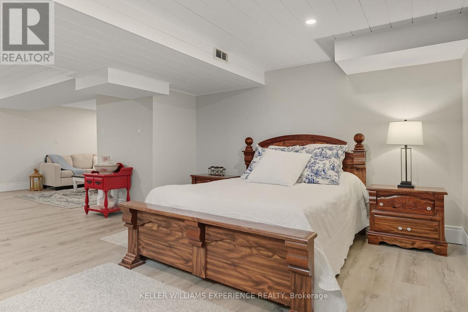 99 Highland Drive, Oro-Medonte, Ontario  L0L 2L0 - Photo 36 - S12423713