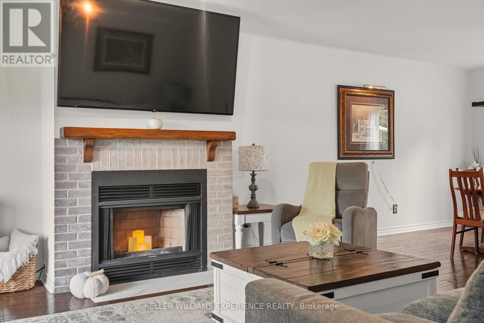 99 Highland Drive, Oro-Medonte, Ontario  L0L 2L0 - Photo 9 - S12423713