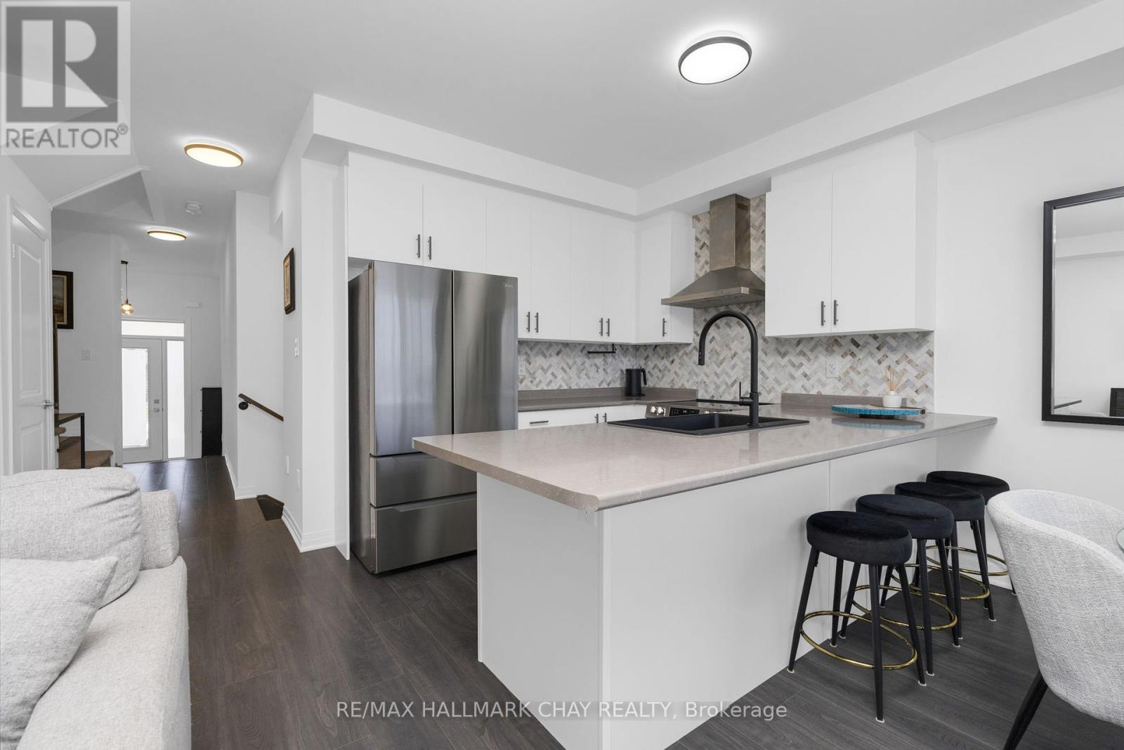 103 Sagewood Avenue, Barrie, Ontario  L9J 0K5 - Photo 9 - S12423748