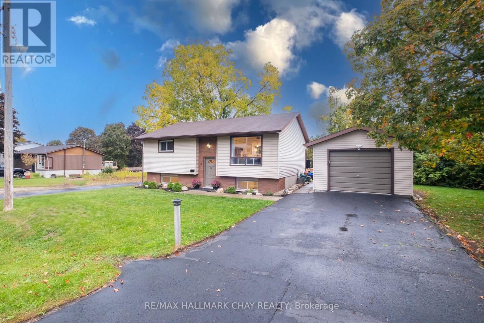 8 First Street, Orillia, Ontario  L3V 4A8 - Photo 2 - S12423785