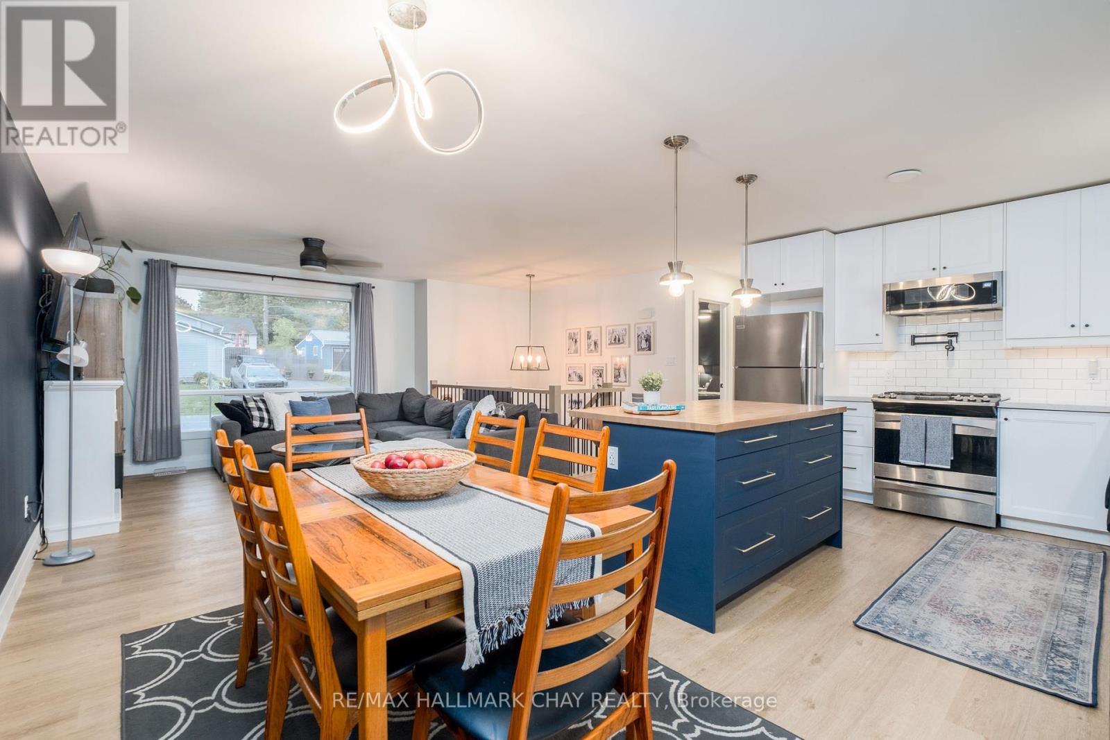 8 First Street, Orillia, Ontario  L3V 4A8 - Photo 5 - S12423785