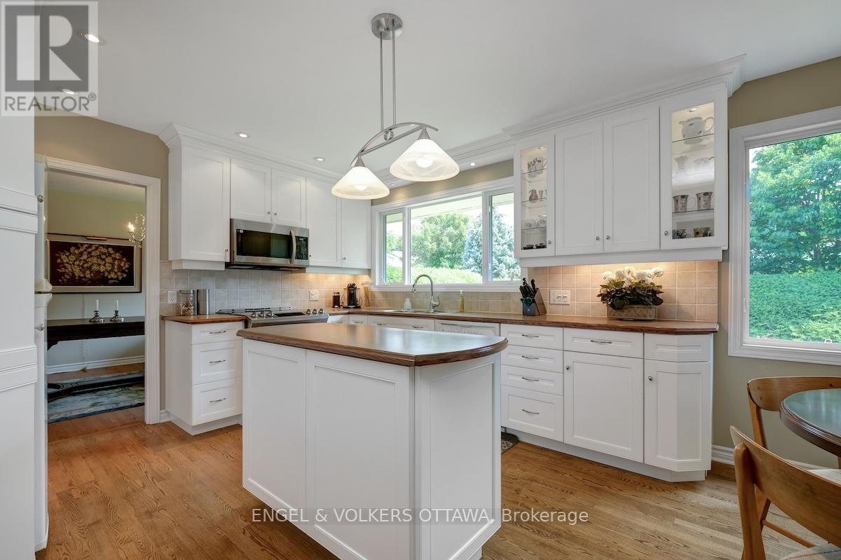 15 Dickson Street, Ottawa, Ontario  K2H 7H6 - Photo 14 - X12423891