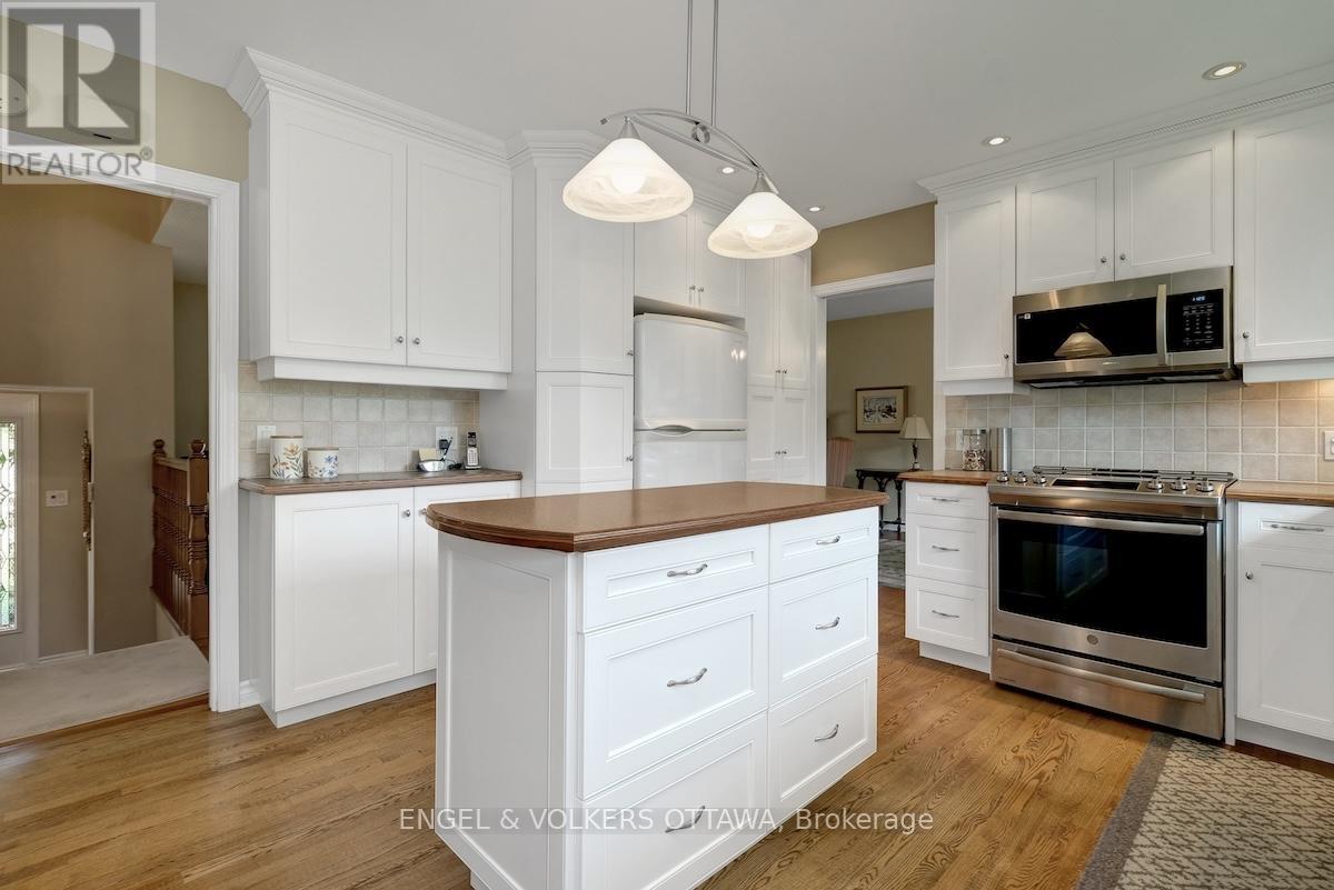 15 Dickson Street, Ottawa, Ontario  K2H 7H6 - Photo 16 - X12423891