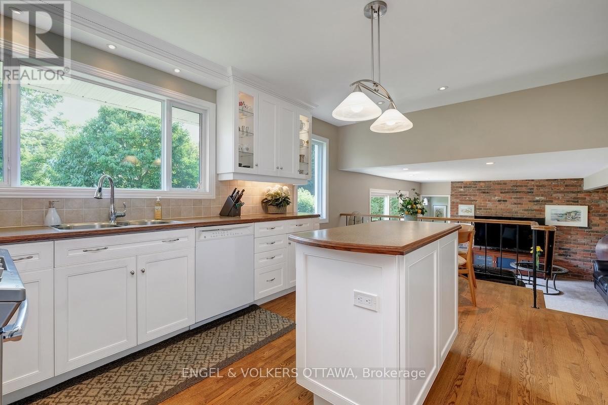 15 Dickson Street, Ottawa, Ontario  K2H 7H6 - Photo 18 - X12423891