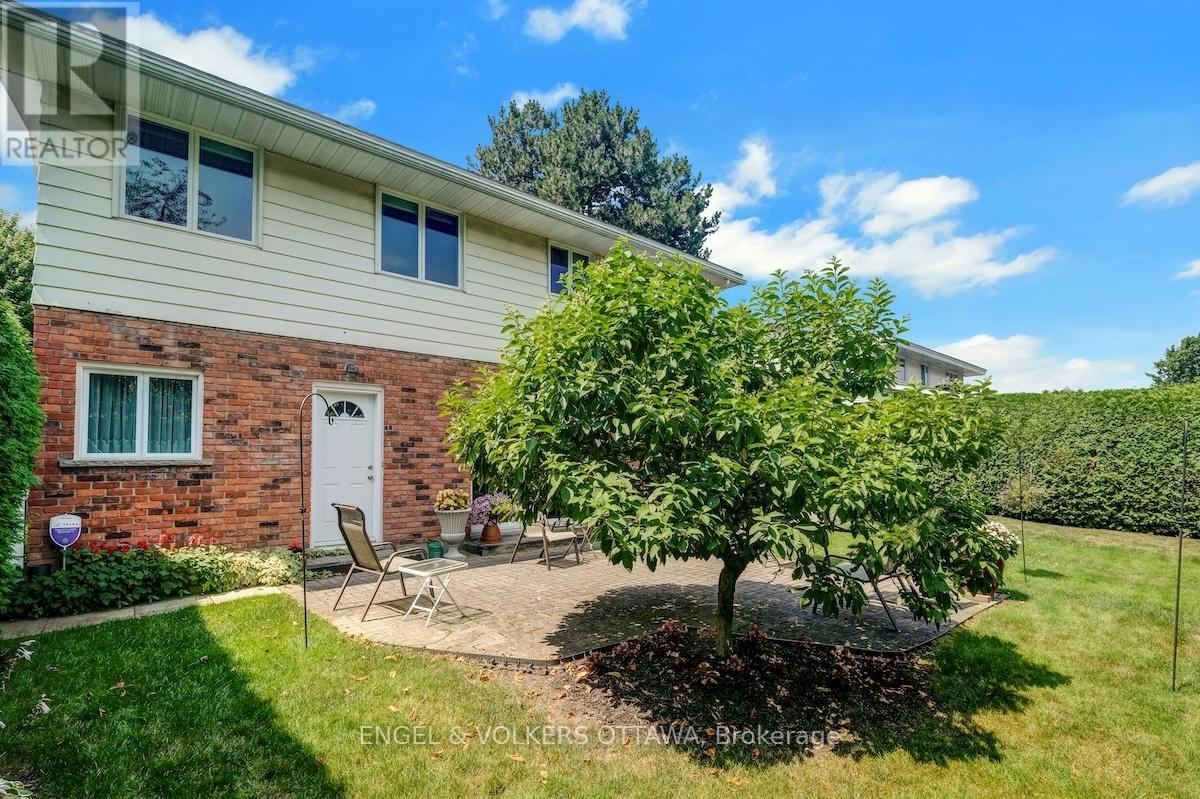 15 Dickson Street, Ottawa, Ontario  K2H 7H6 - Photo 49 - X12423891