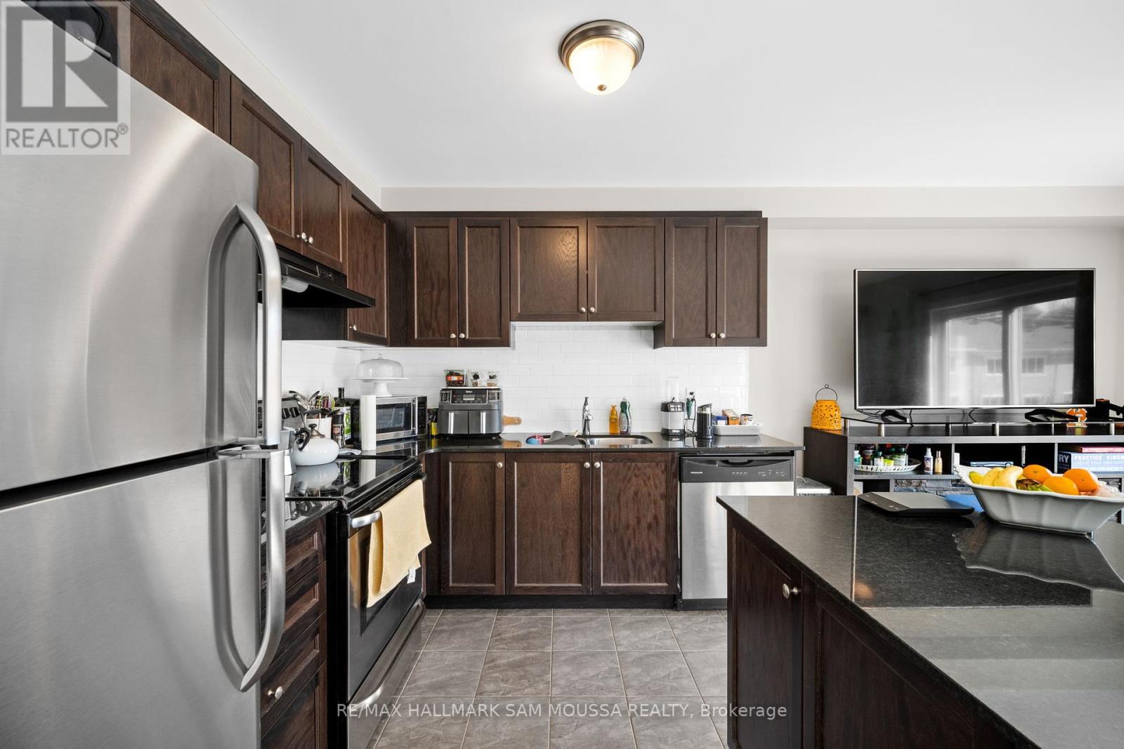 111 Santolina Street, Ottawa, Ontario  K2S 0W9 - Photo 11 - X12423910