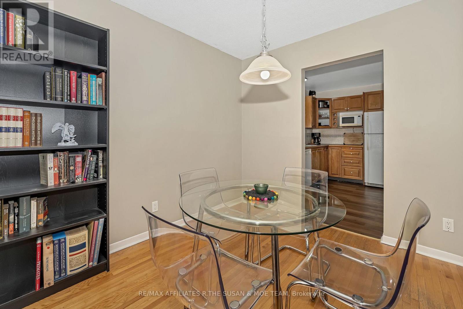 596 Dickinson Avenue, Ottawa, Ontario  K1V 7J4 - Photo 13 - X12423913