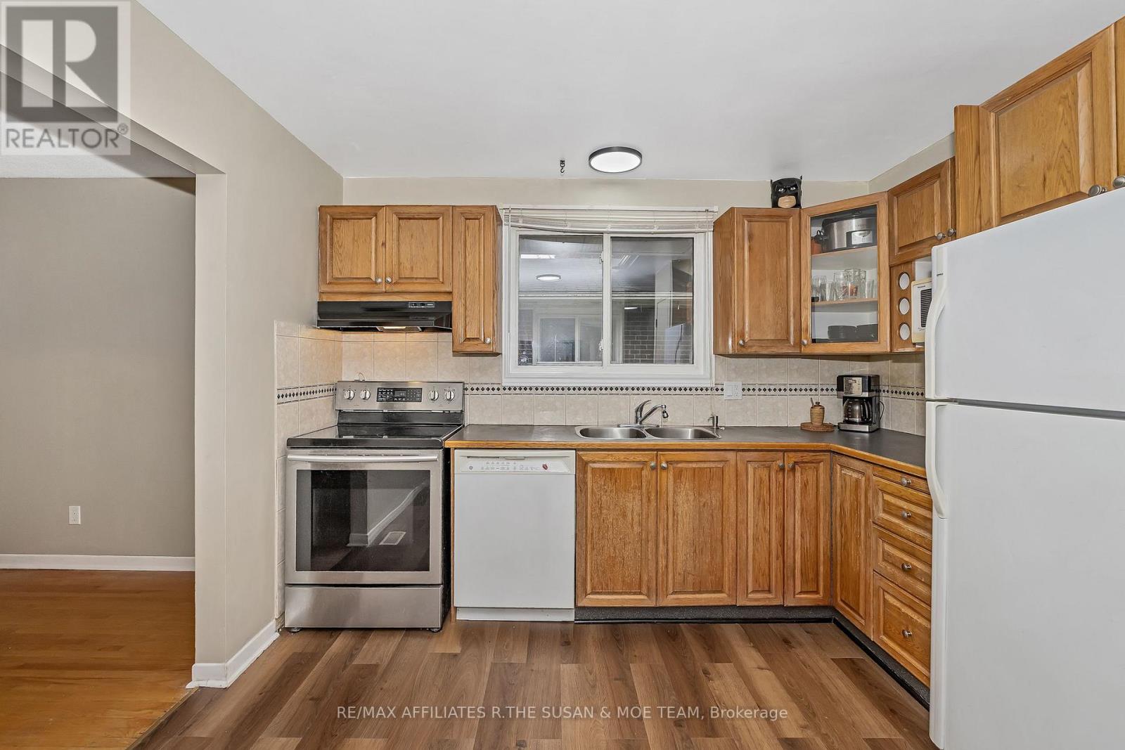 596 Dickinson Avenue, Ottawa, Ontario  K1V 7J4 - Photo 15 - X12423913