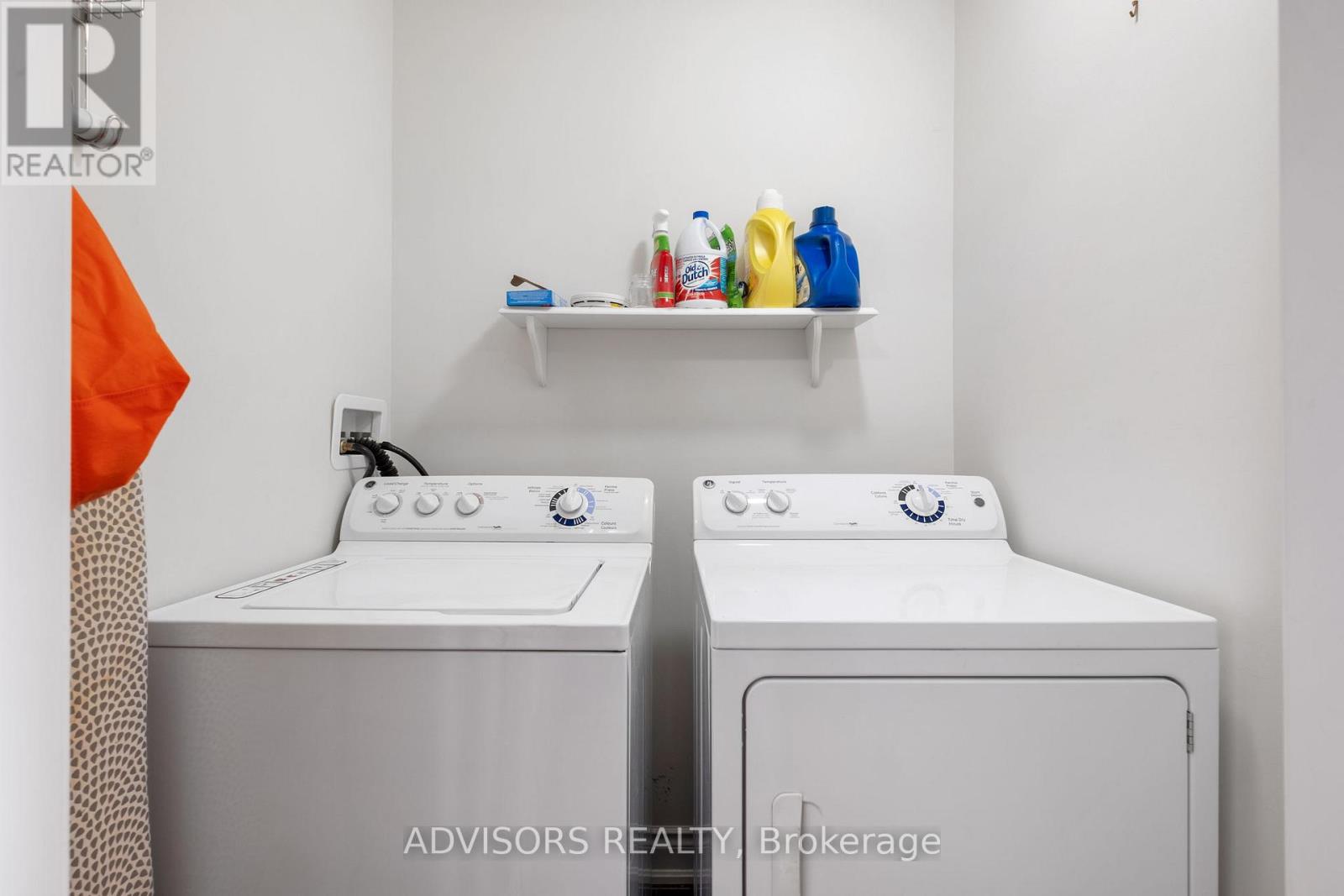 21 Ypres Road, Toronto (Keelesdale-Eglinton West), Ontario  M6M 1N9 - Photo 27 - W12380827