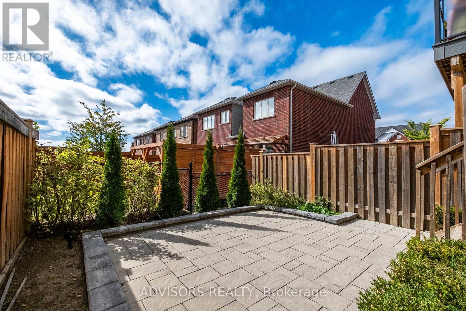 21 Ypres Road, Toronto (Keelesdale-Eglinton West), Ontario  M6M 1N9 - Photo 38 - W12380827