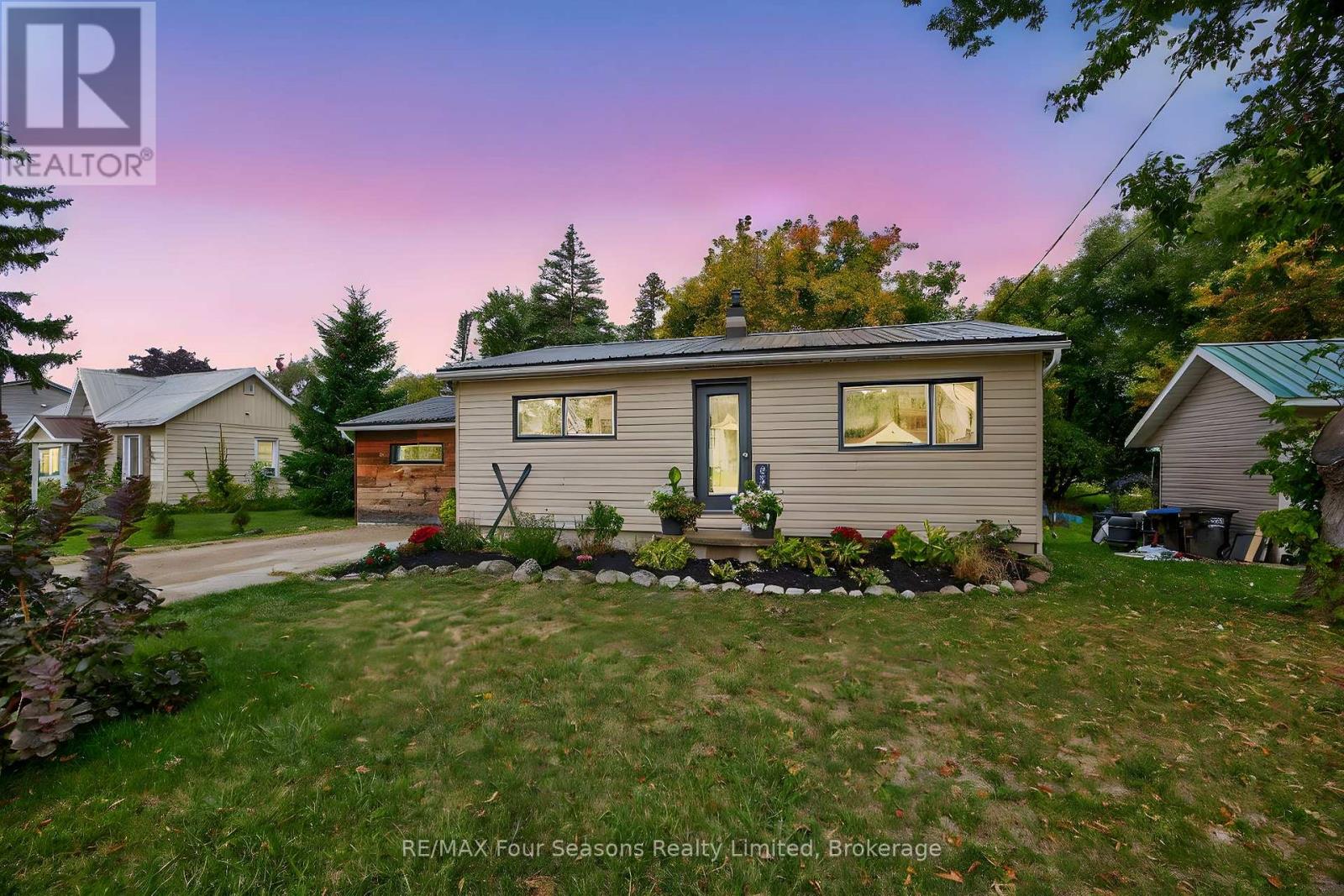 210 BROCK STREET, Clearview, Ontario