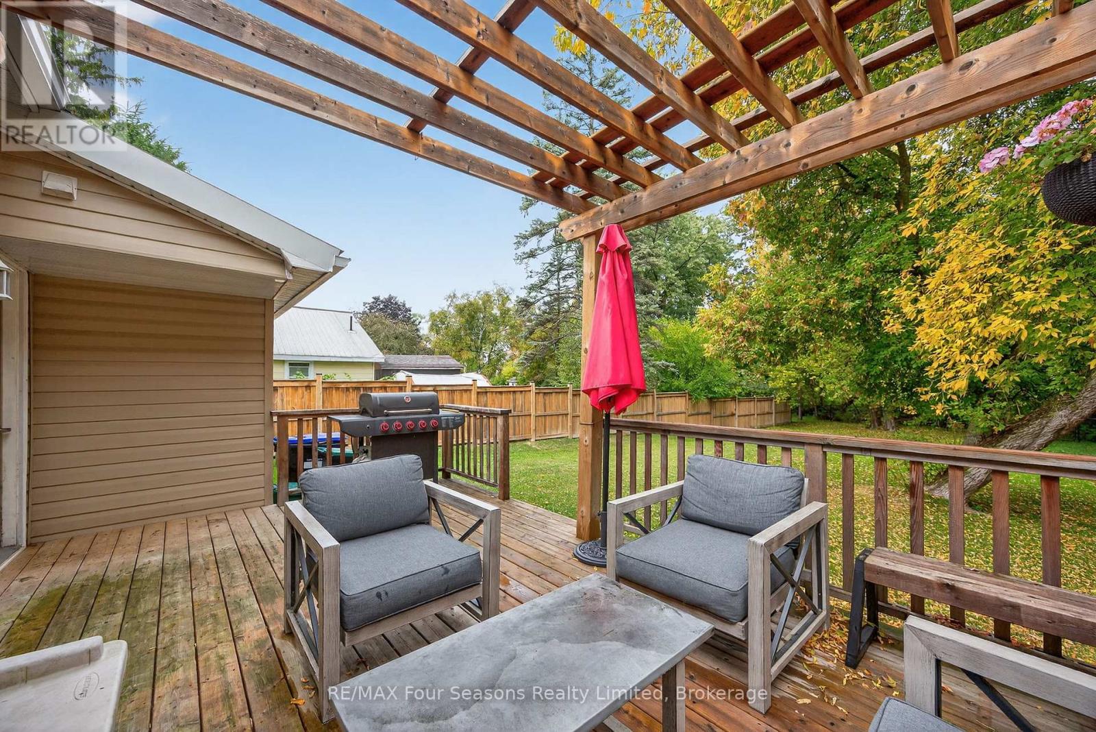 210 Brock Street, Clearview, Ontario  L0M 1S0 - Photo 27 - S12423901