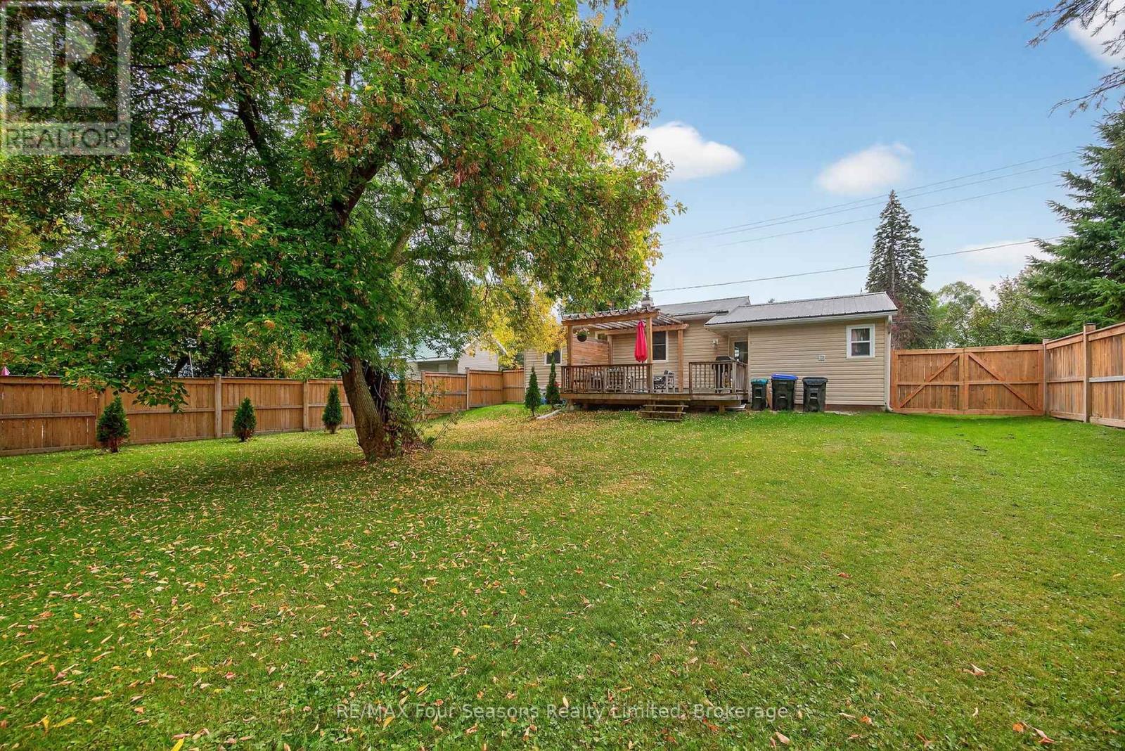 210 Brock Street, Clearview, Ontario  L0M 1S0 - Photo 29 - S12423901
