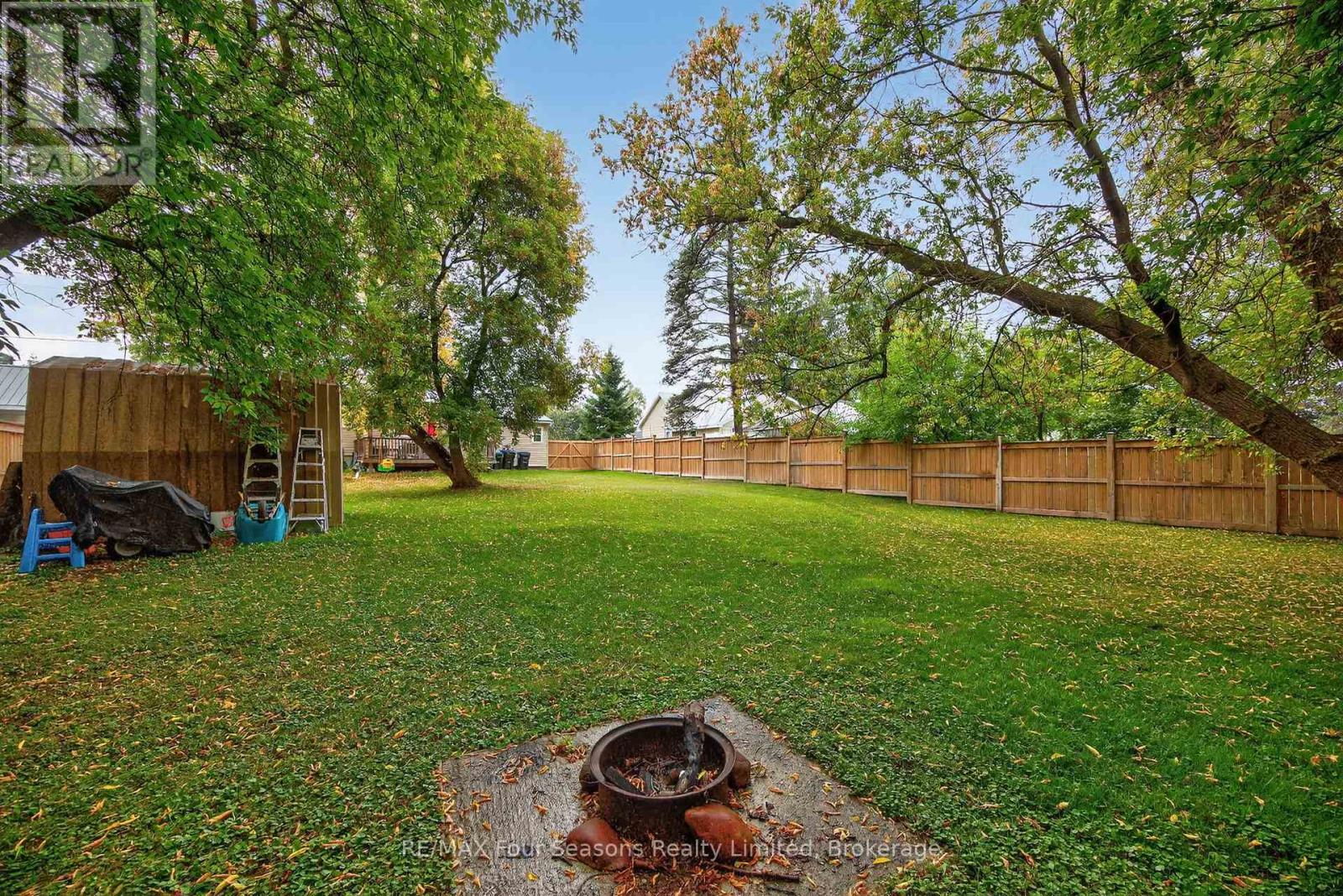 210 Brock Street, Clearview, Ontario  L0M 1S0 - Photo 31 - S12423901