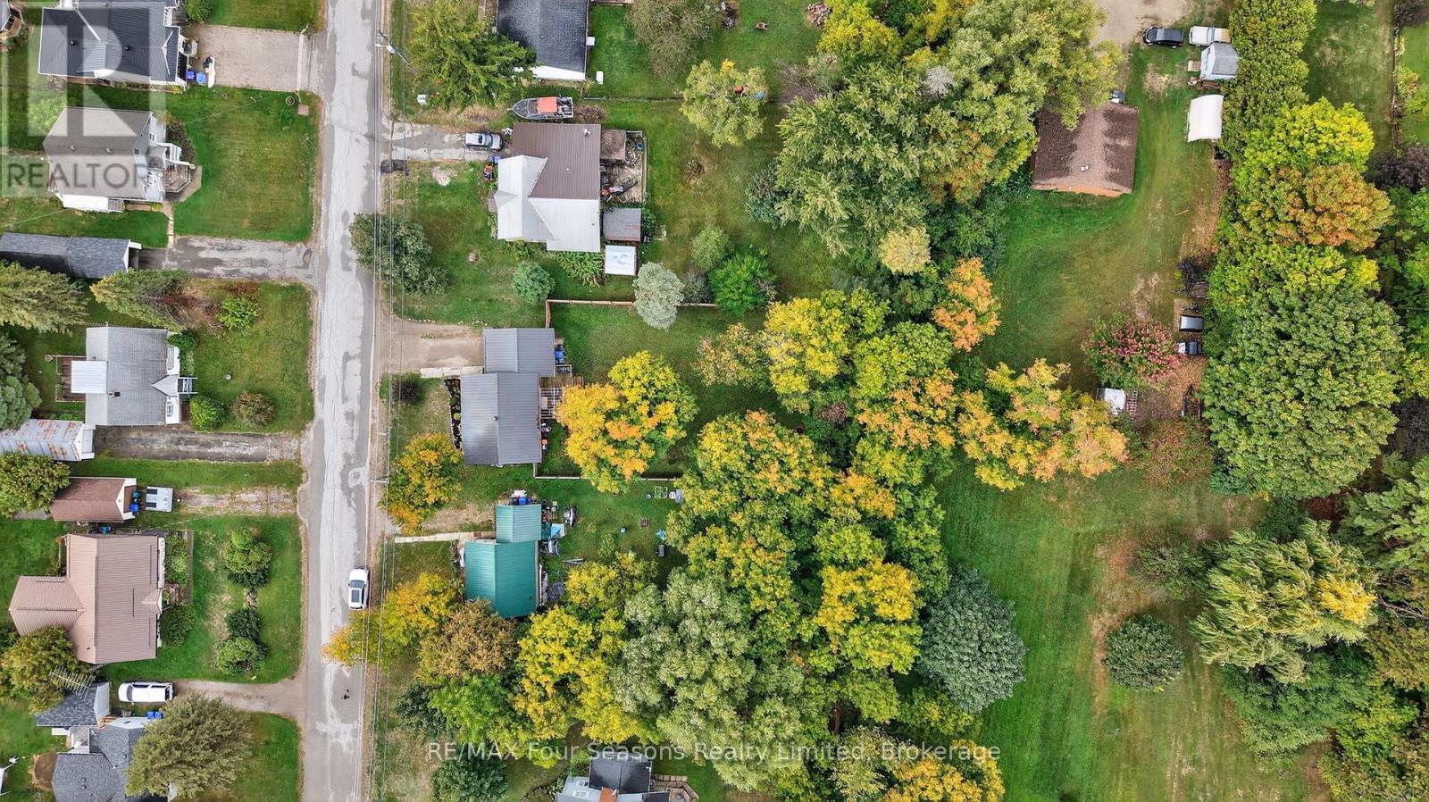 210 Brock Street, Clearview, Ontario  L0M 1S0 - Photo 35 - S12423901