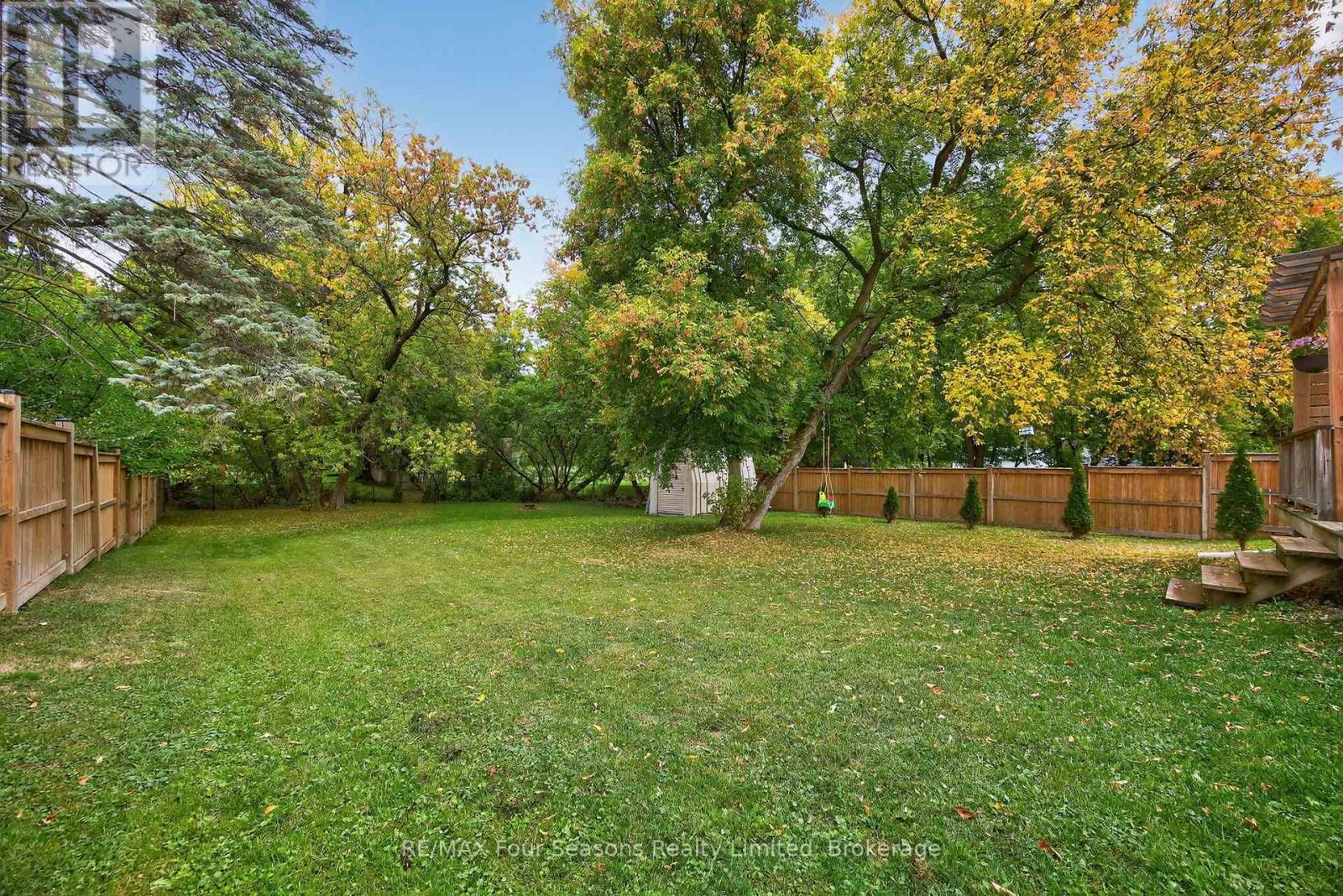 210 Brock Street, Clearview, Ontario  L0M 1S0 - Photo 5 - S12423901