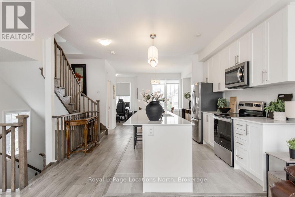14 Abby Drive, Wasaga Beach, Ontario  L9Z 0K1 - Photo 13 - S12423908