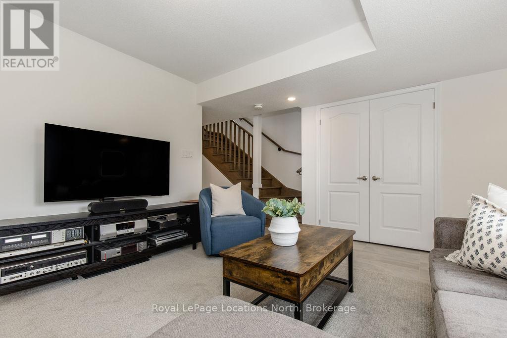 14 Abby Drive, Wasaga Beach, Ontario  L9Z 0K1 - Photo 6 - S12423908