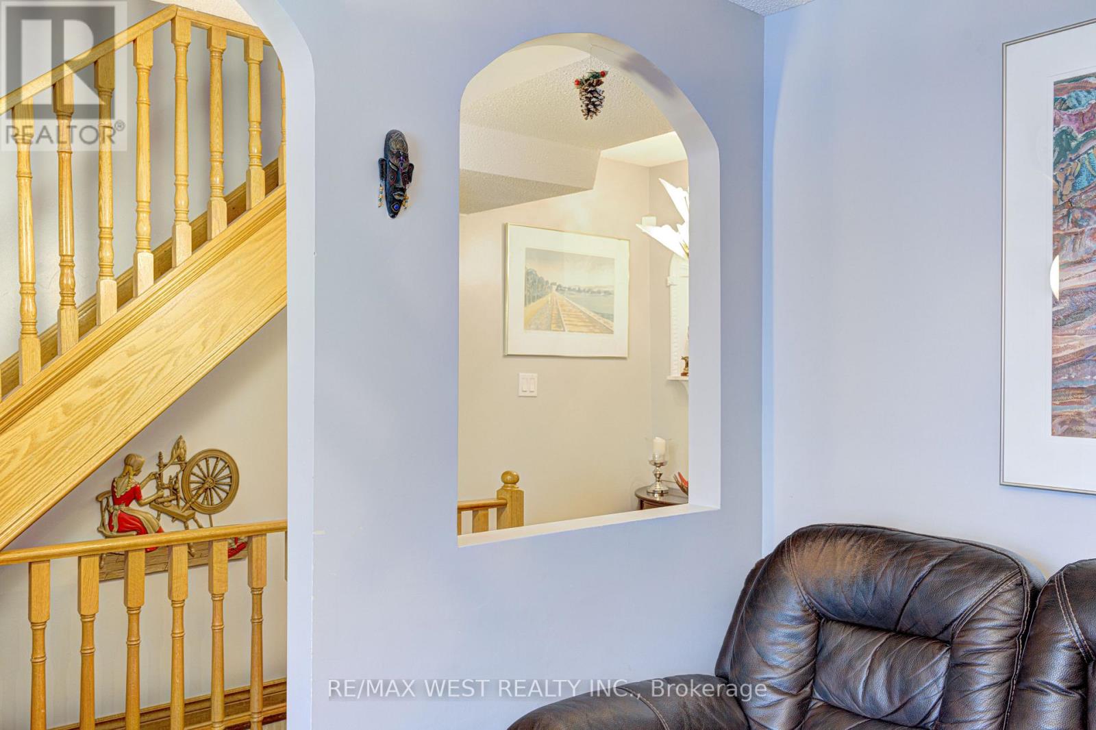 5 Archer Street, Toronto, Ontario  M6H 1J1 - Photo 8 - C12419109