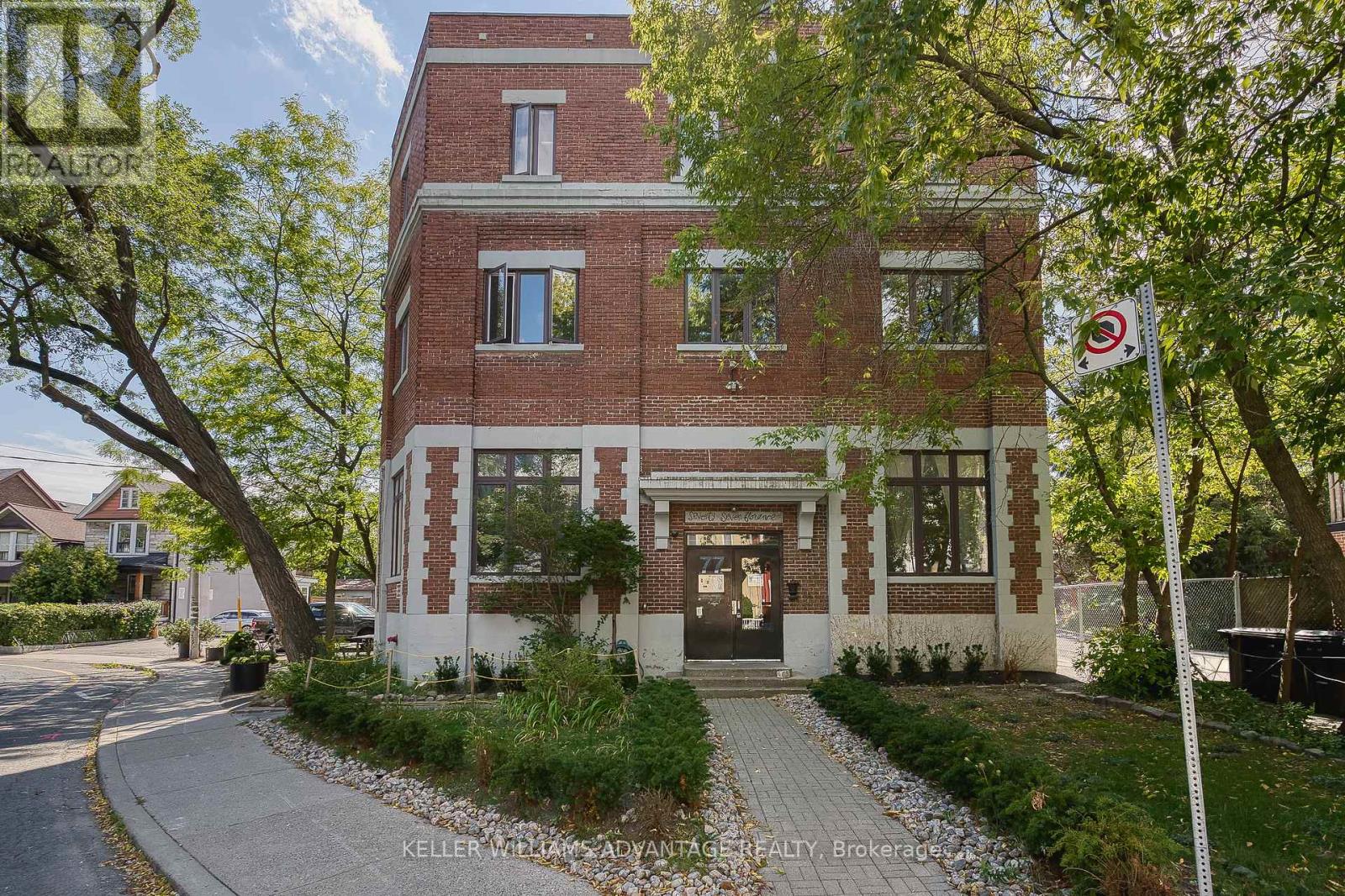 L02 - 77 Florence Street, Toronto (Little Portugal), Ontario  M6K 1P4 - Photo 8 - C12382214