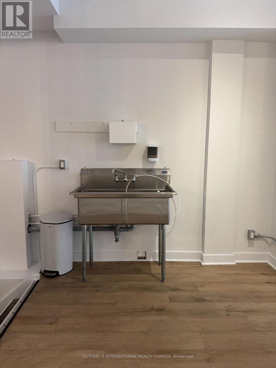 102 - 747 Queen Street E, Toronto, Ontario  M4M 1H3 - Photo 18 - E12421369