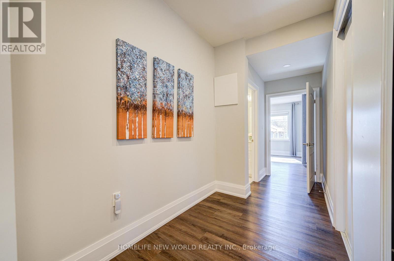 215 Willow Drive, Georgina, Ontario  L4P 2R9 - Photo 24 - N12422532