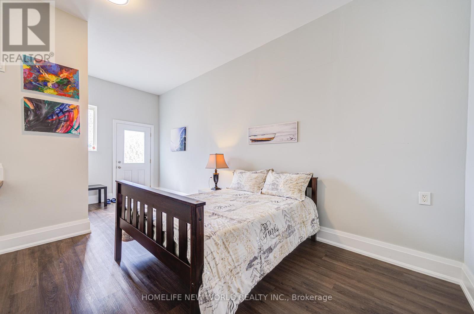 215 Willow Drive, Georgina, Ontario  L4P 2R9 - Photo 29 - N12422532