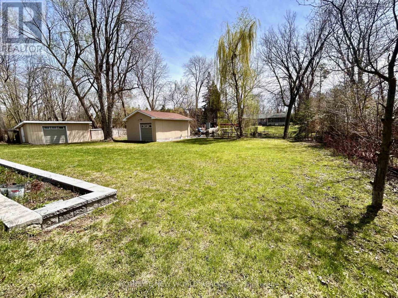 215 Willow Drive, Georgina, Ontario  L4P 2R9 - Photo 46 - N12422532
