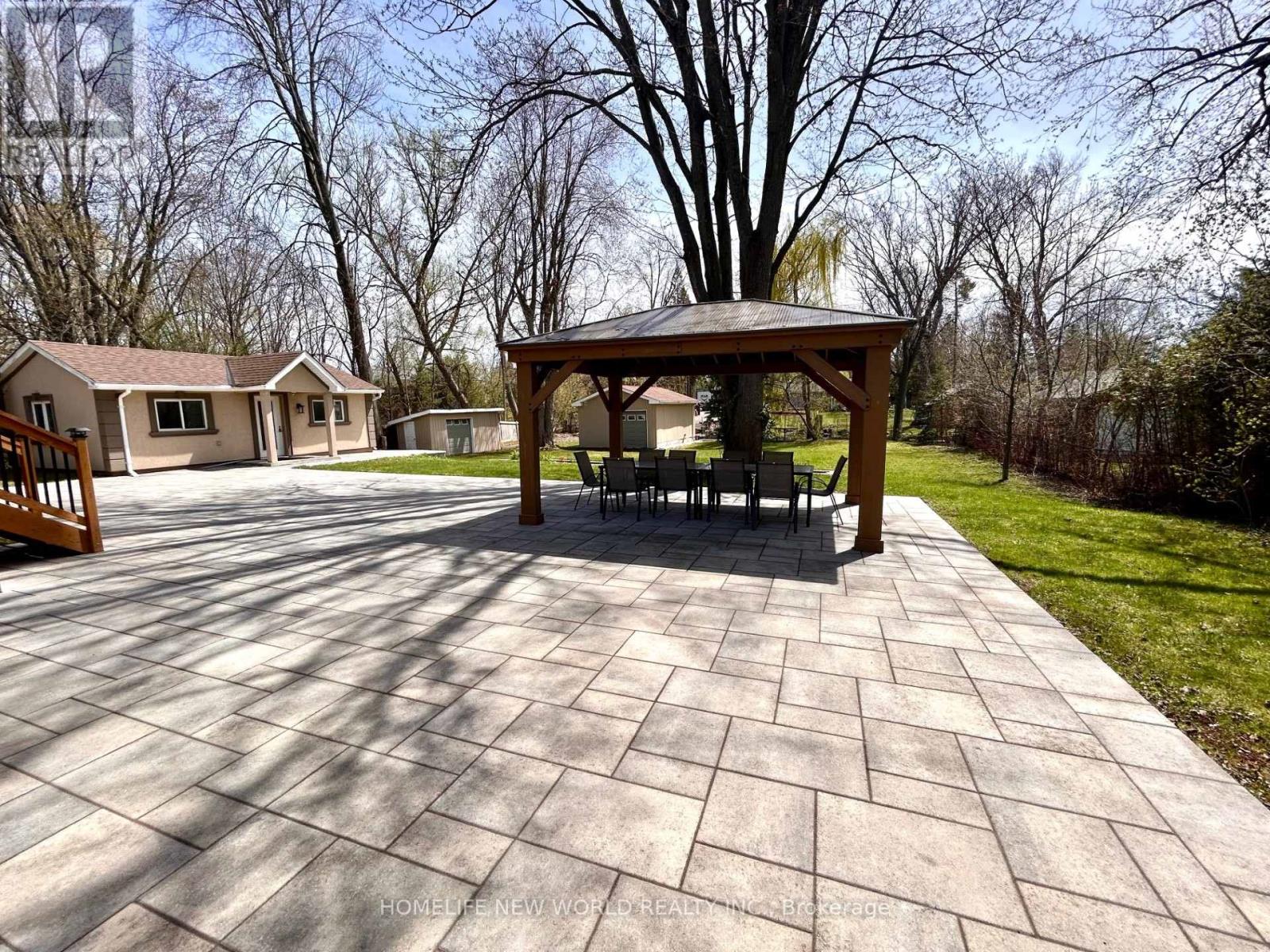 215 Willow Drive, Georgina, Ontario  L4P 2R9 - Photo 47 - N12422532