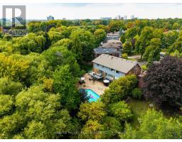 30 NEILOR CRESCENT, Toronto, Ontario